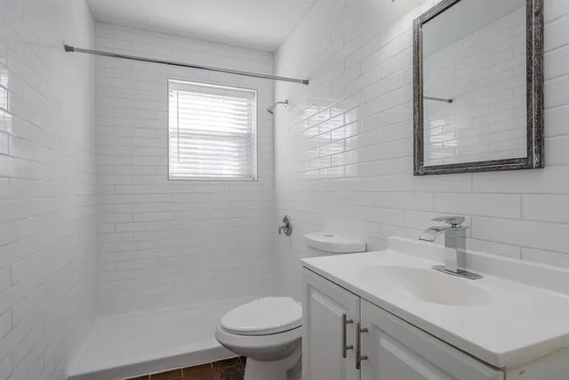 $1,725 | 2824 Lockhart Avenue, Dallas, TX 75228