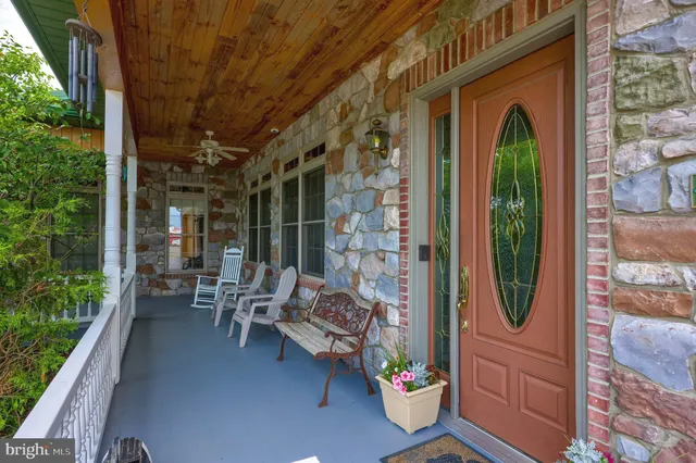 $3,995,000 | 656 Airport Drive, Mifflintown, PA 17059