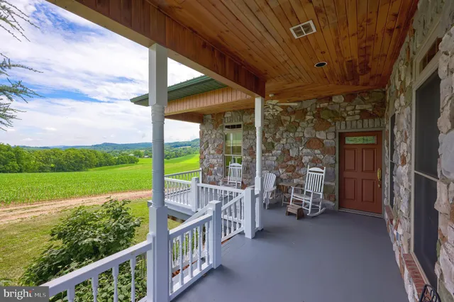 $3,995,000 | 656 Airport Drive, Mifflintown, PA 17059