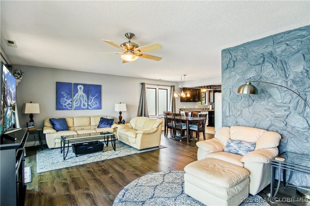 889 Malibu Road, Unit 63 Osage Beach, MO 65065 - Photo 29 of 47 This place is ready for new owners to add their pe