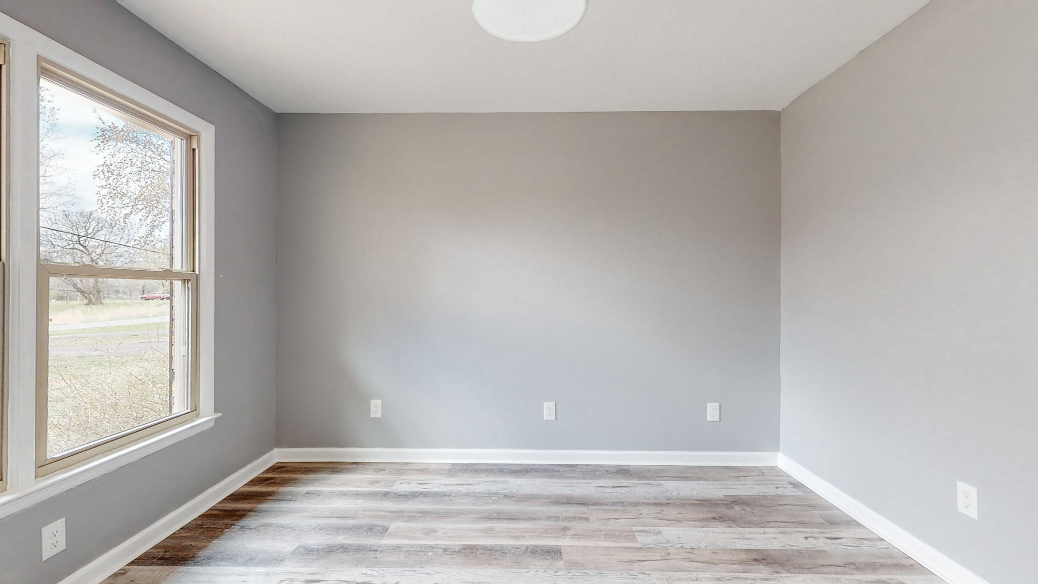 102 East Prospect Road Fayetteville, TN 37334 - Photo 15 of 32 a view of an empty room and window