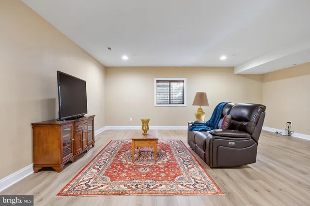 $680,000 | 820 Hidden Bluff Circle, Catonsville, MD 21228