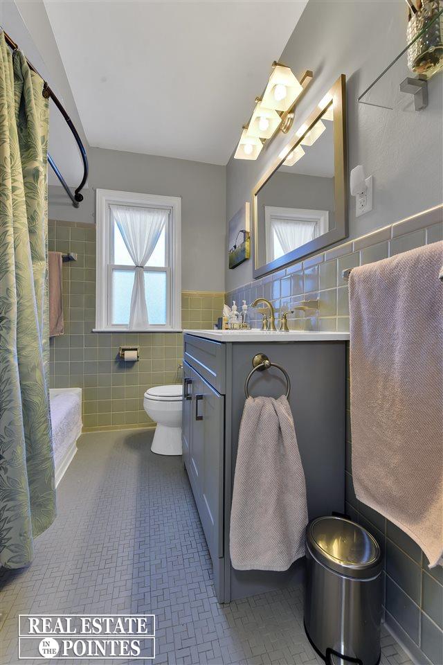 488 Bournemouth Road Grosse Pointe, MI 48236 - Photo 14 of 36