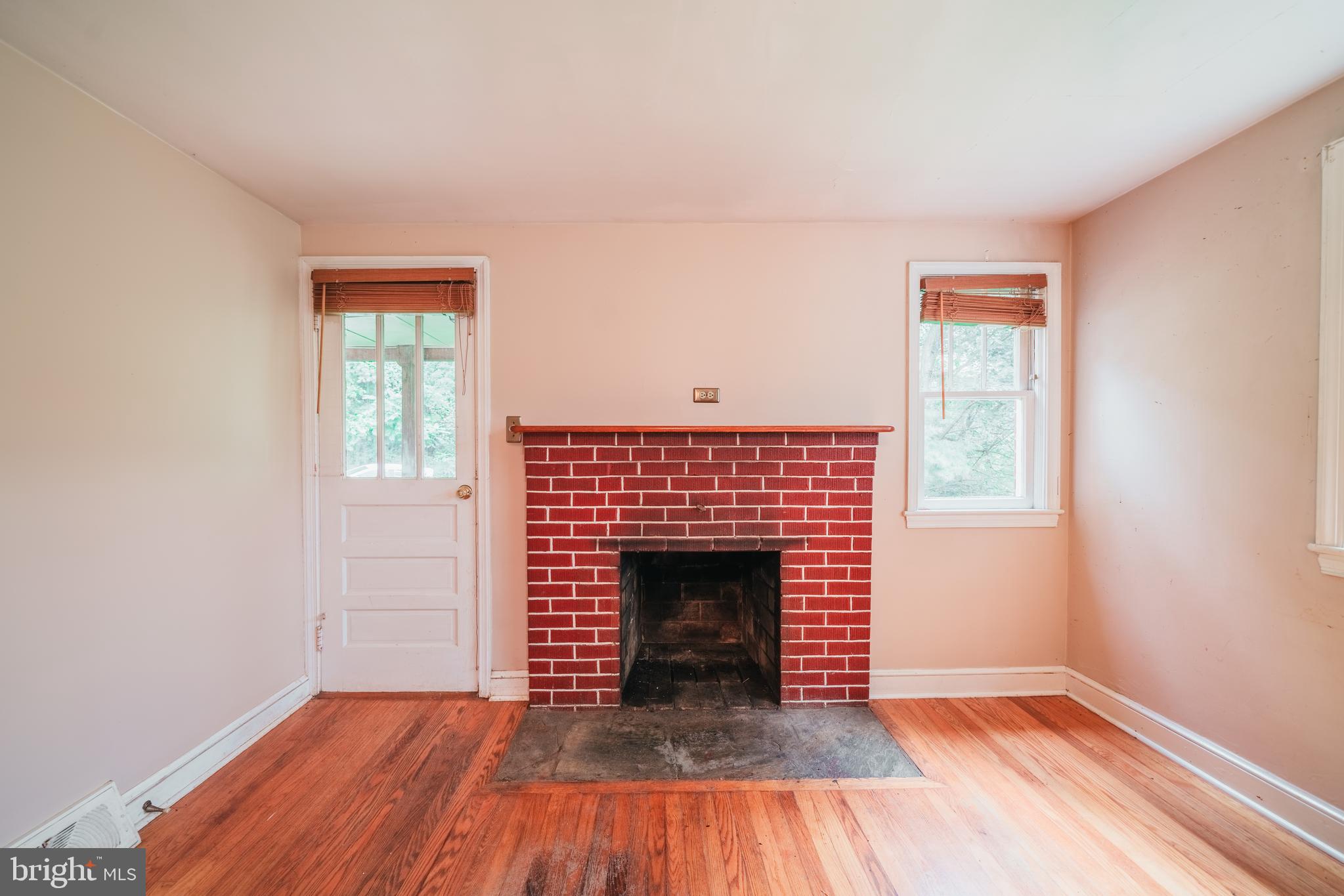 4141 Remount Road Front Royal, VA 22630 - Photo 16 of 37 Family room