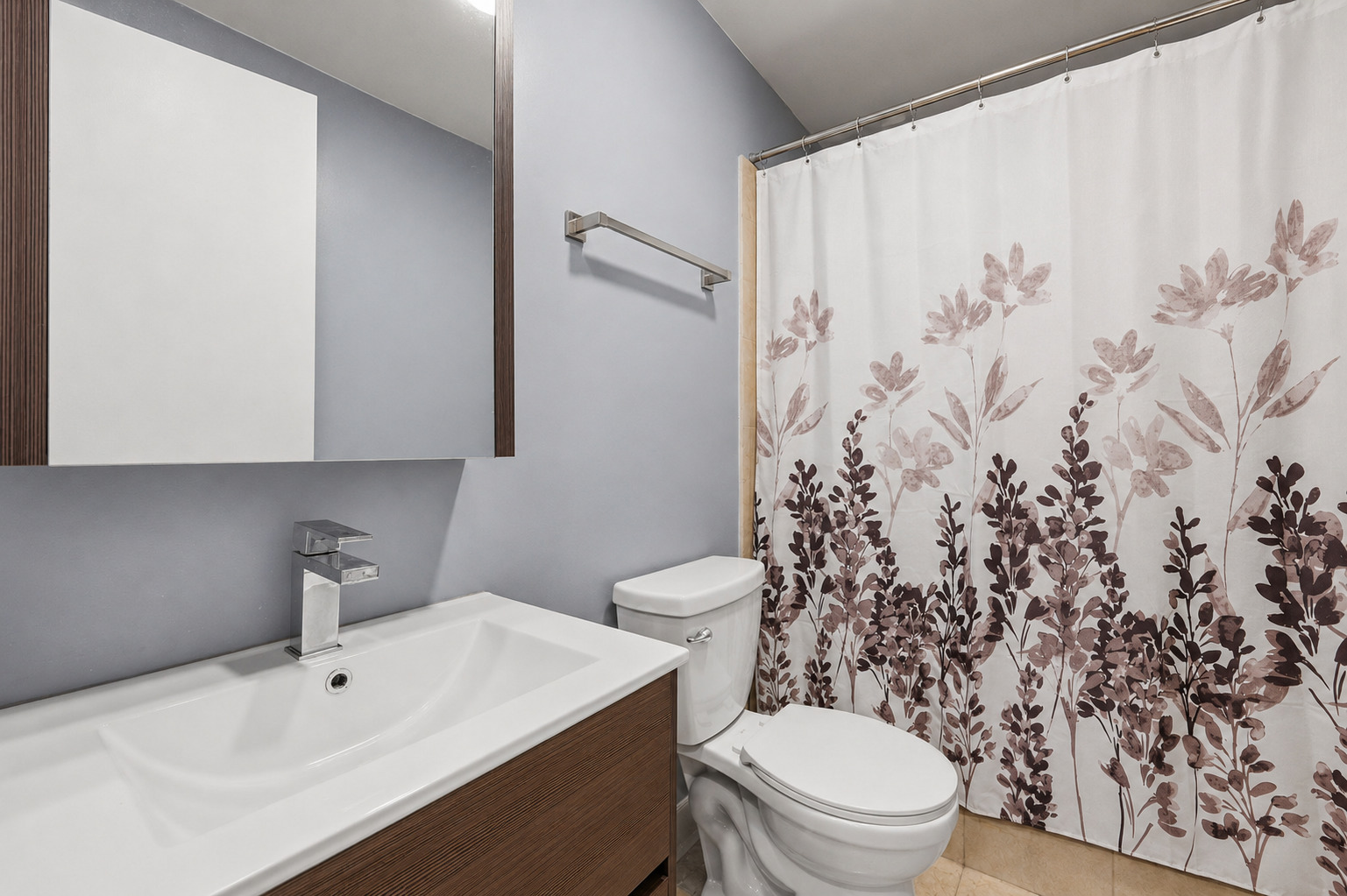 559 West Surf Street, Unit 306 Chicago, IL 60657 - Photo 10 of 17