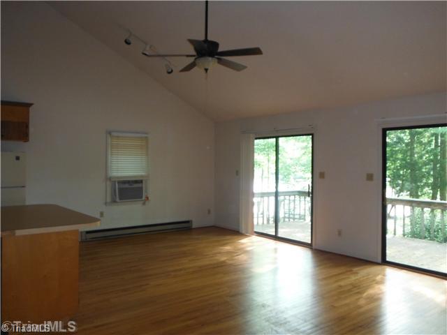 2483 Riverside Drive Lexington, NC 27292 - Photo 3 of 11 Den/Family/Great Room.