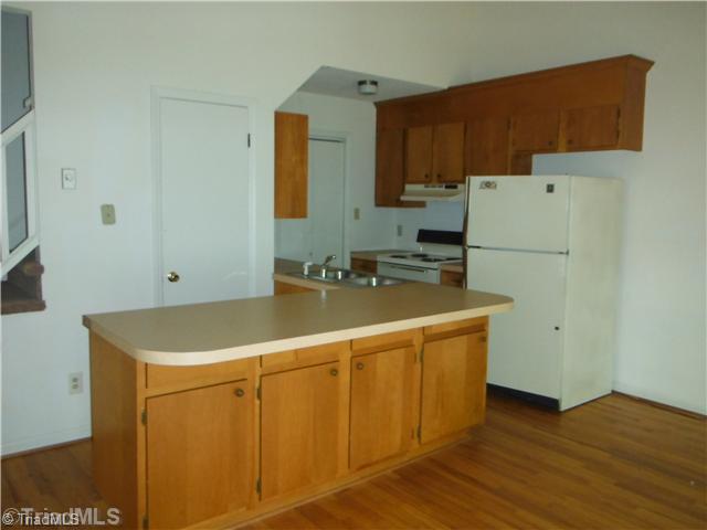 2483 Riverside Drive Lexington, NC 27292 - Photo 4 of 11 Kitchen.