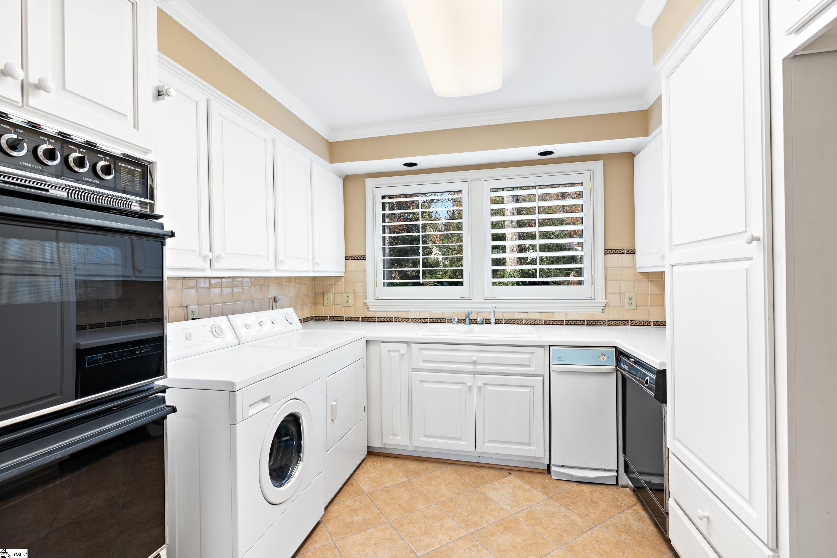 359 Riverside Drive Greenville, SC 29605 - Photo 14 of 36 Gallery Image 14