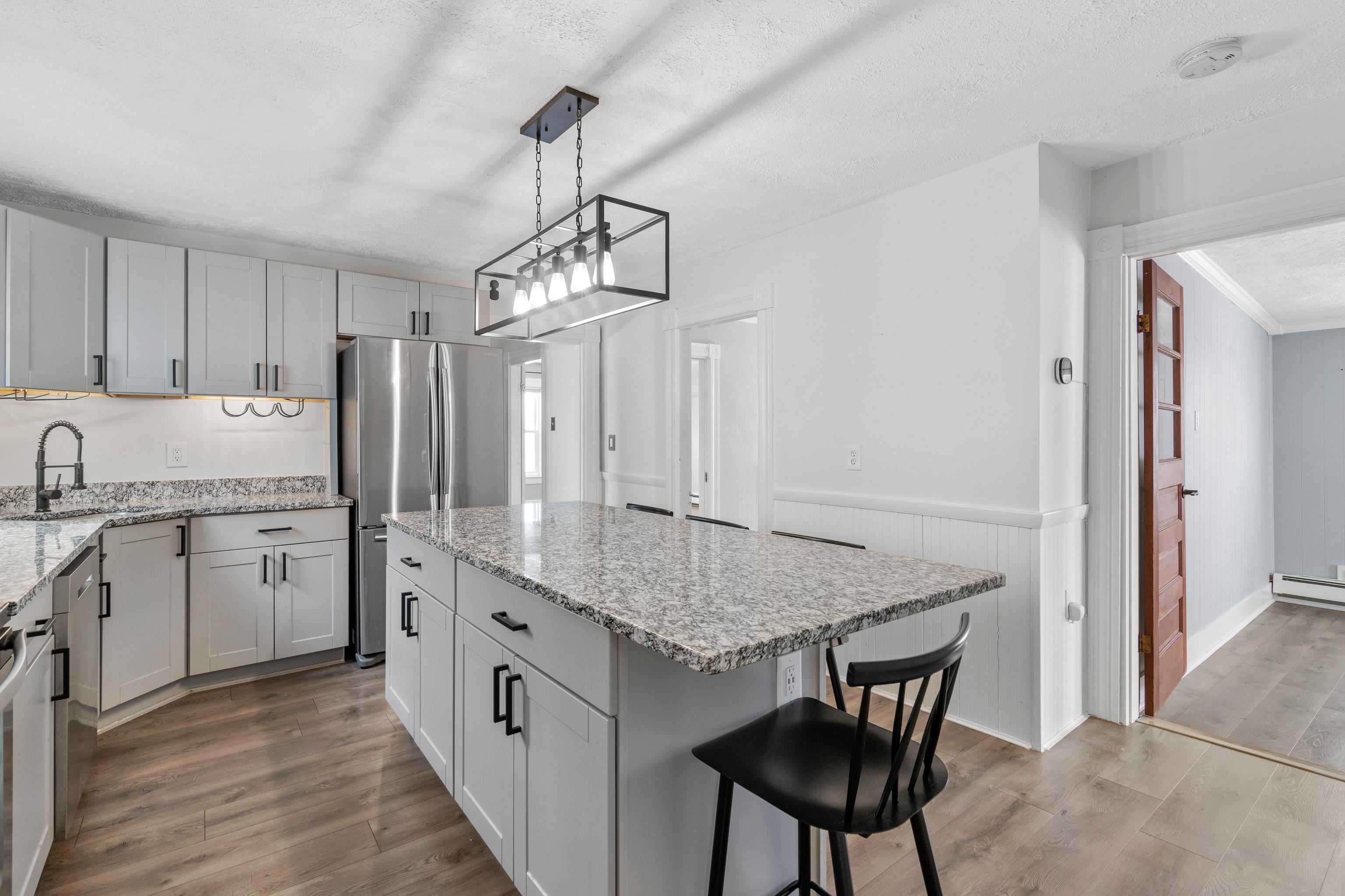 106 Bismark Street Manchester, NH 03102 - Photo 16 of 40