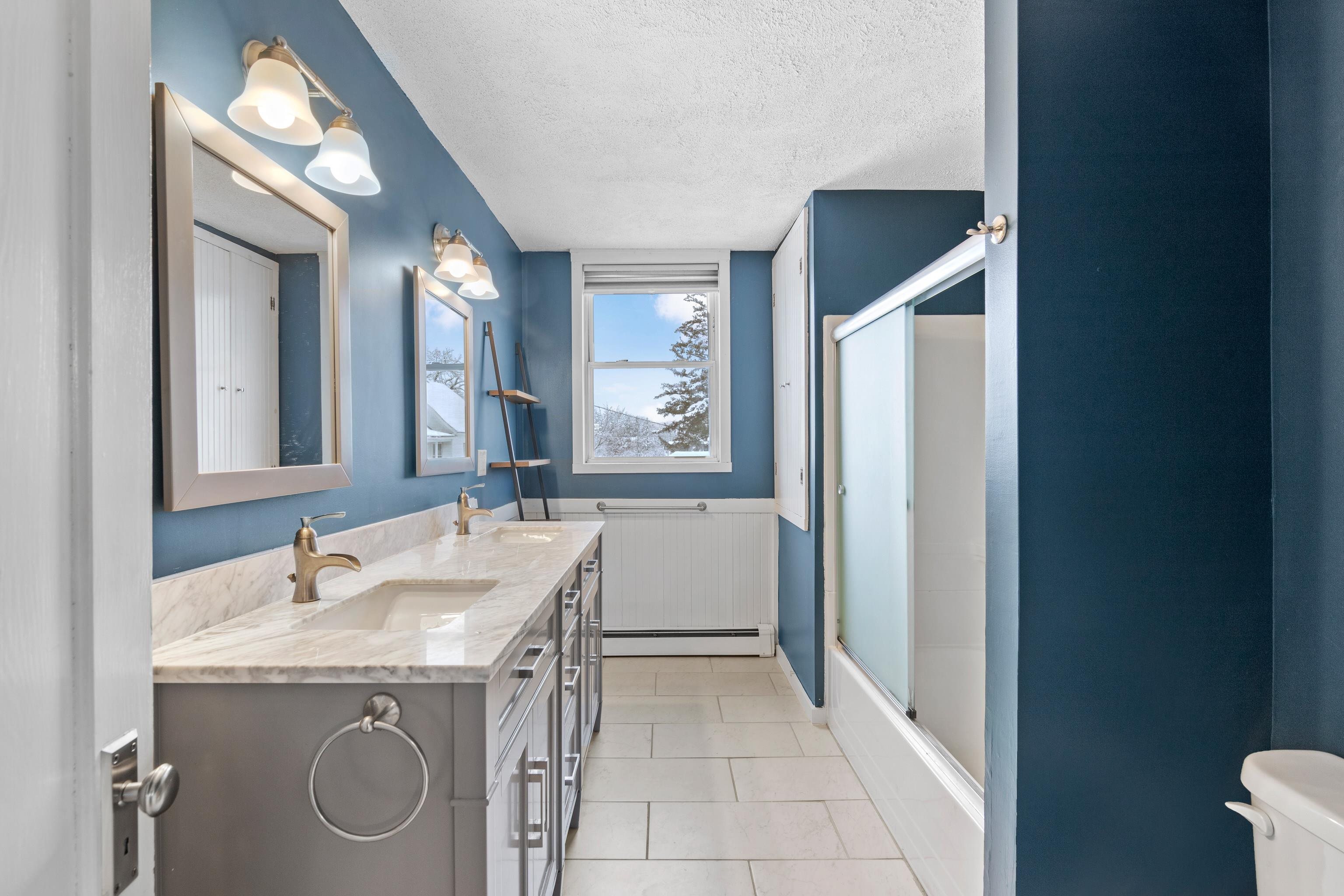 106 Bismark Street Manchester, NH 03102 - Photo 19 of 40