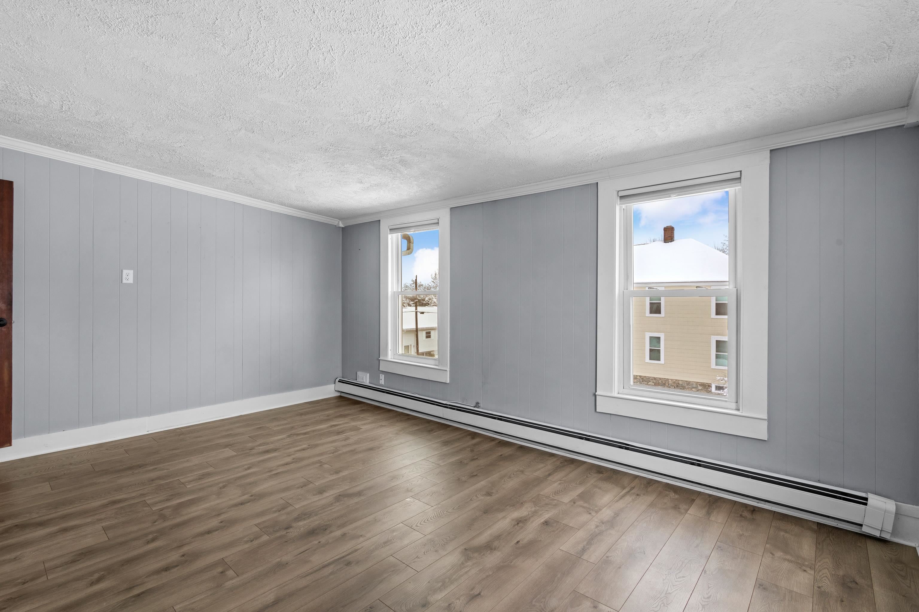 106 Bismark Street Manchester, NH 03102 - Photo 23 of 40