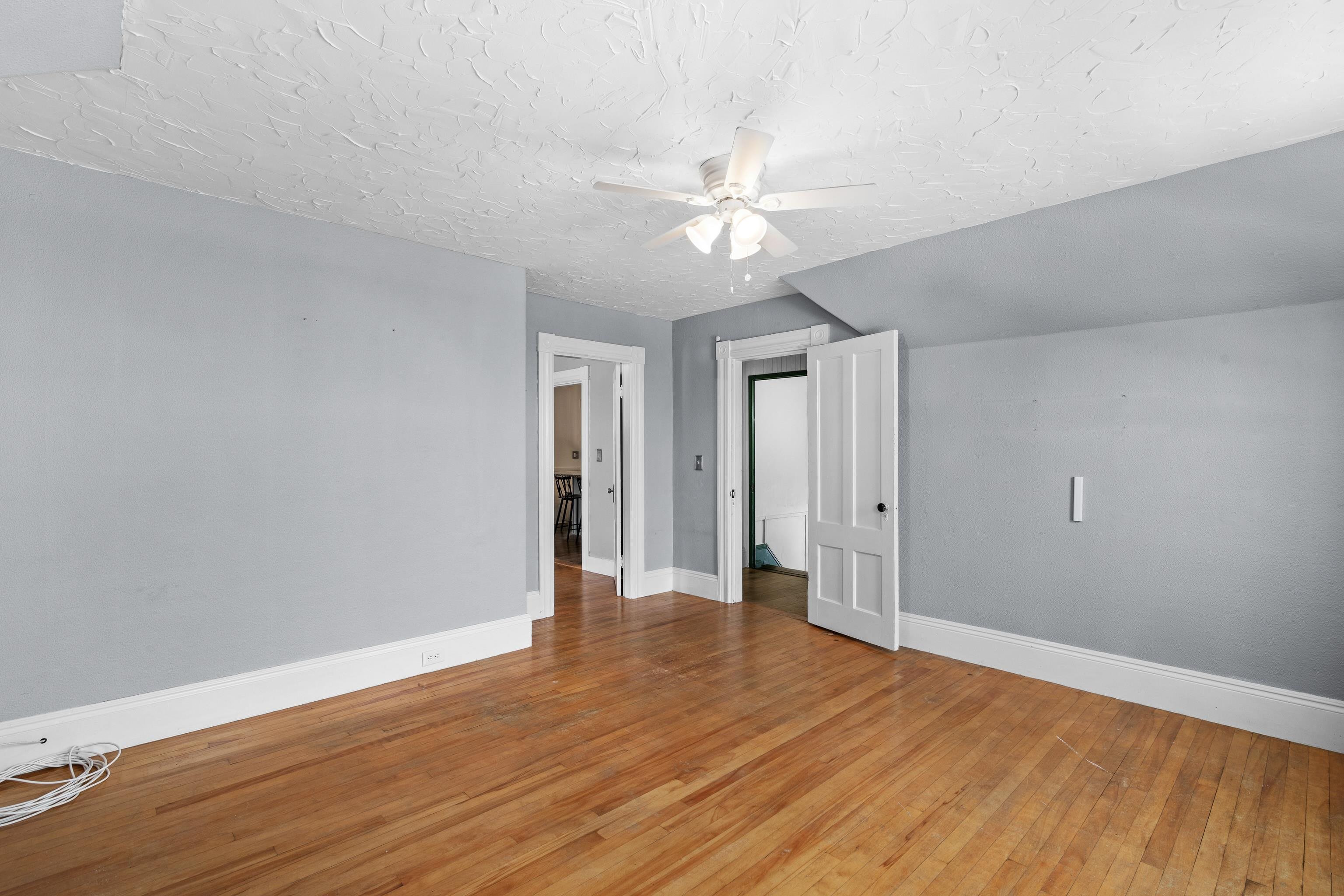 106 Bismark Street Manchester, NH 03102 - Photo 30 of 40