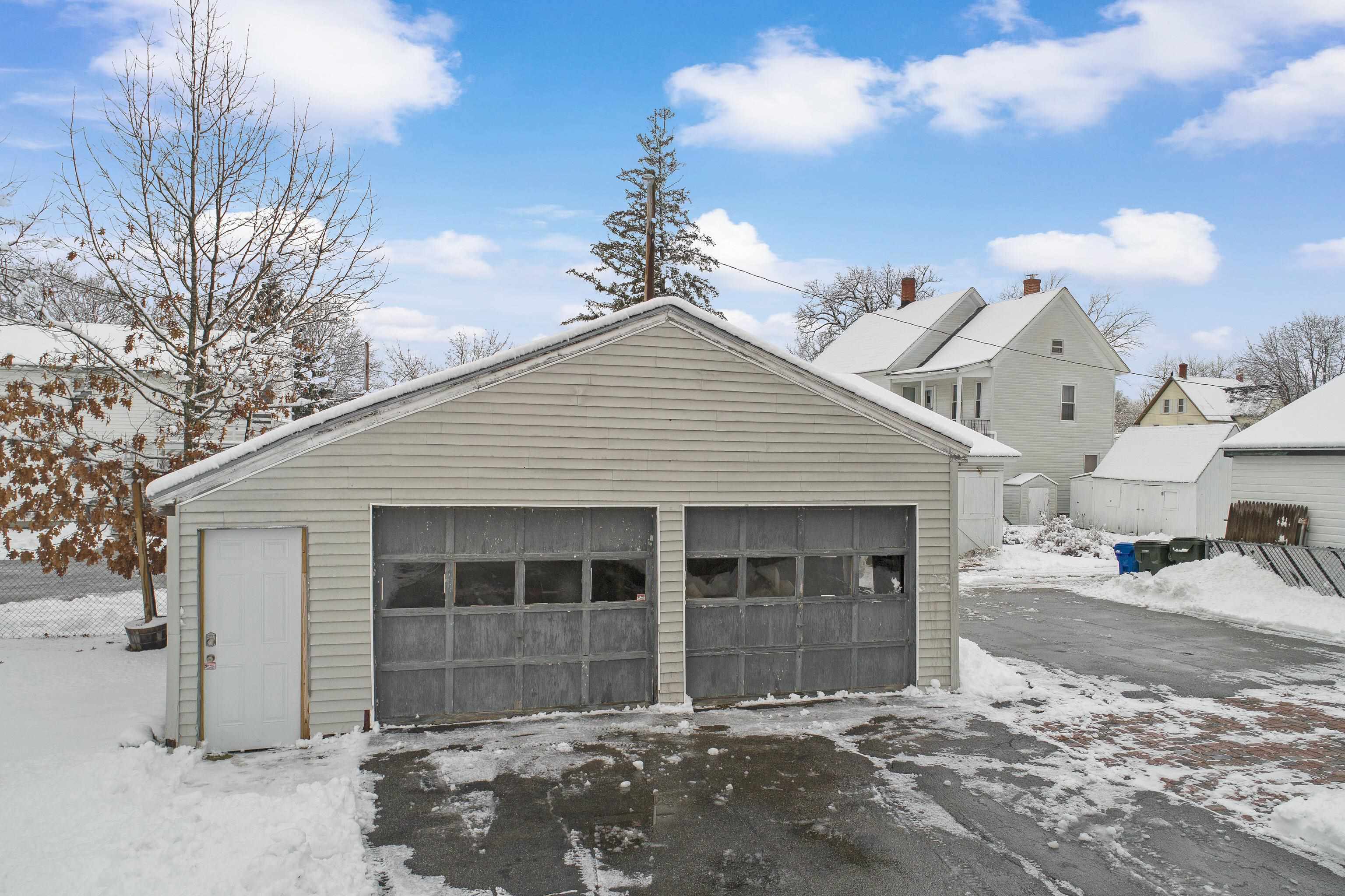 106 Bismark Street Manchester, NH 03102 - Photo 36 of 40