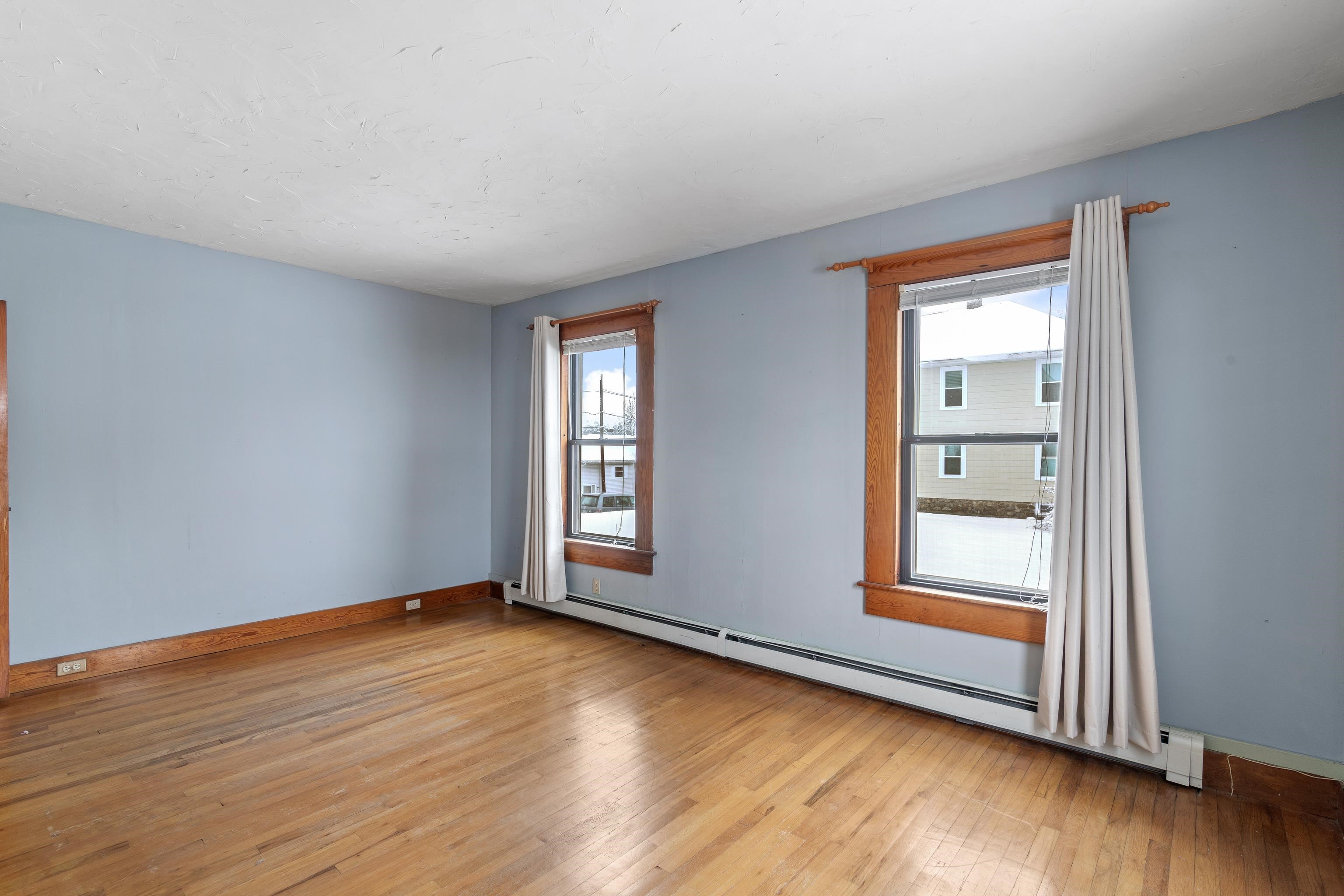 106 Bismark Street Manchester, NH 03102 - Photo 8 of 40