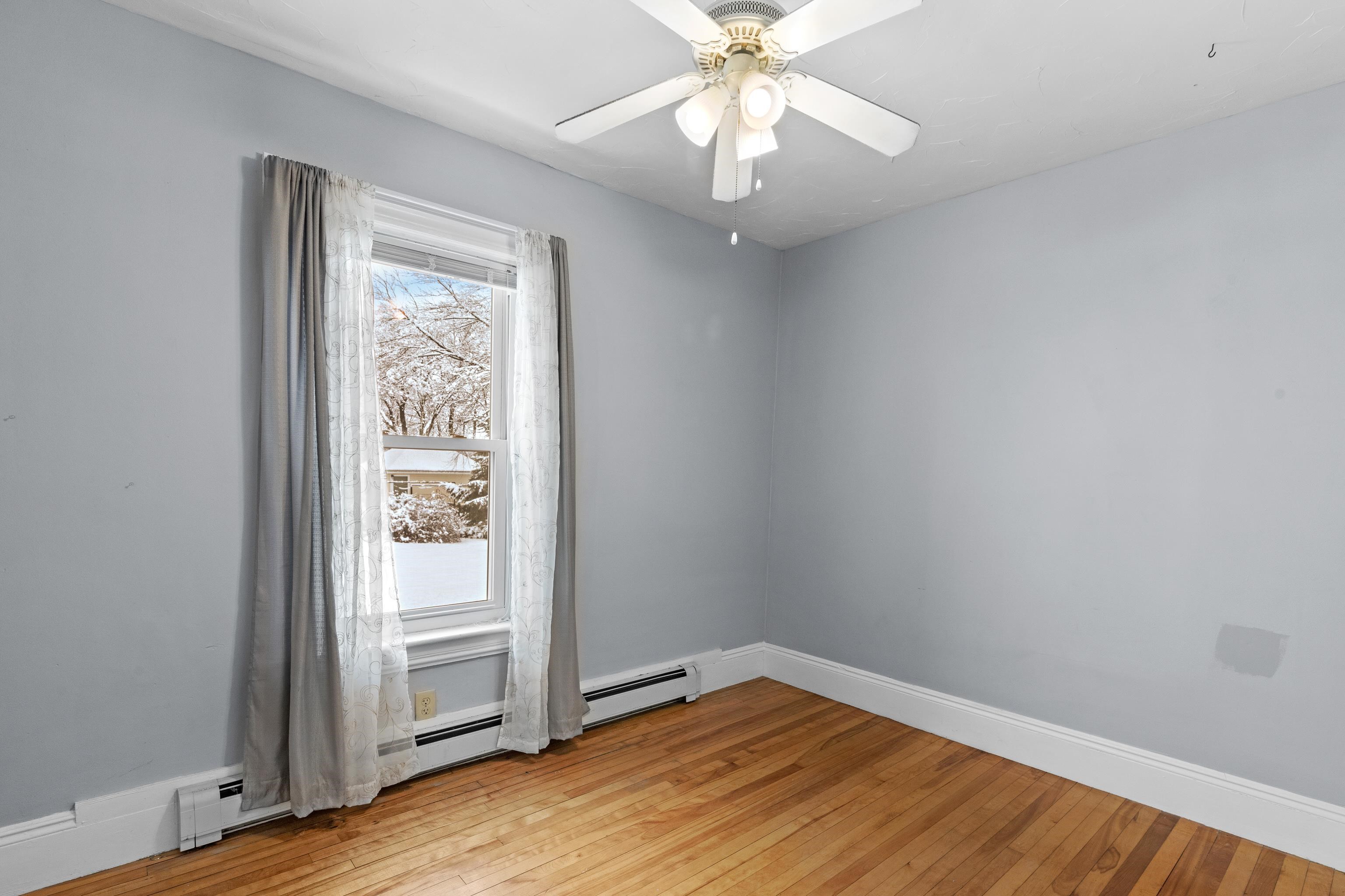 106 Bismark Street Manchester, NH 03102 - Photo 9 of 40