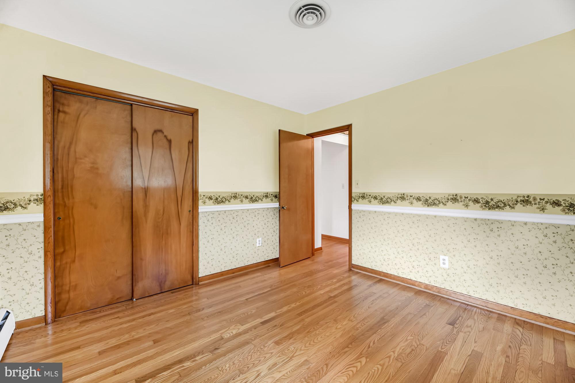 12814 Dover Road Reisterstown, MD 21136 - Photo 18 of 28 Bedroom 3