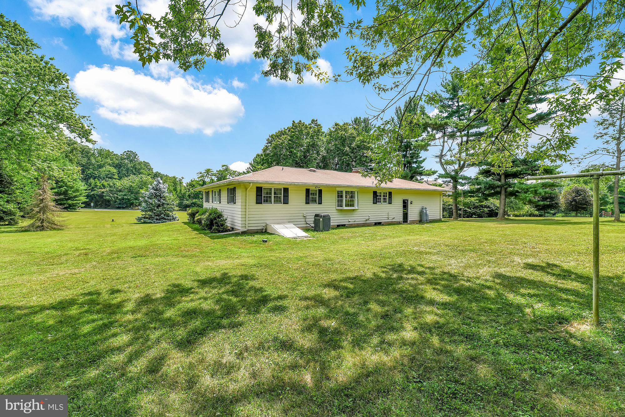 12814 Dover Road Reisterstown, MD 21136 - Photo 24 of 28 Back yard