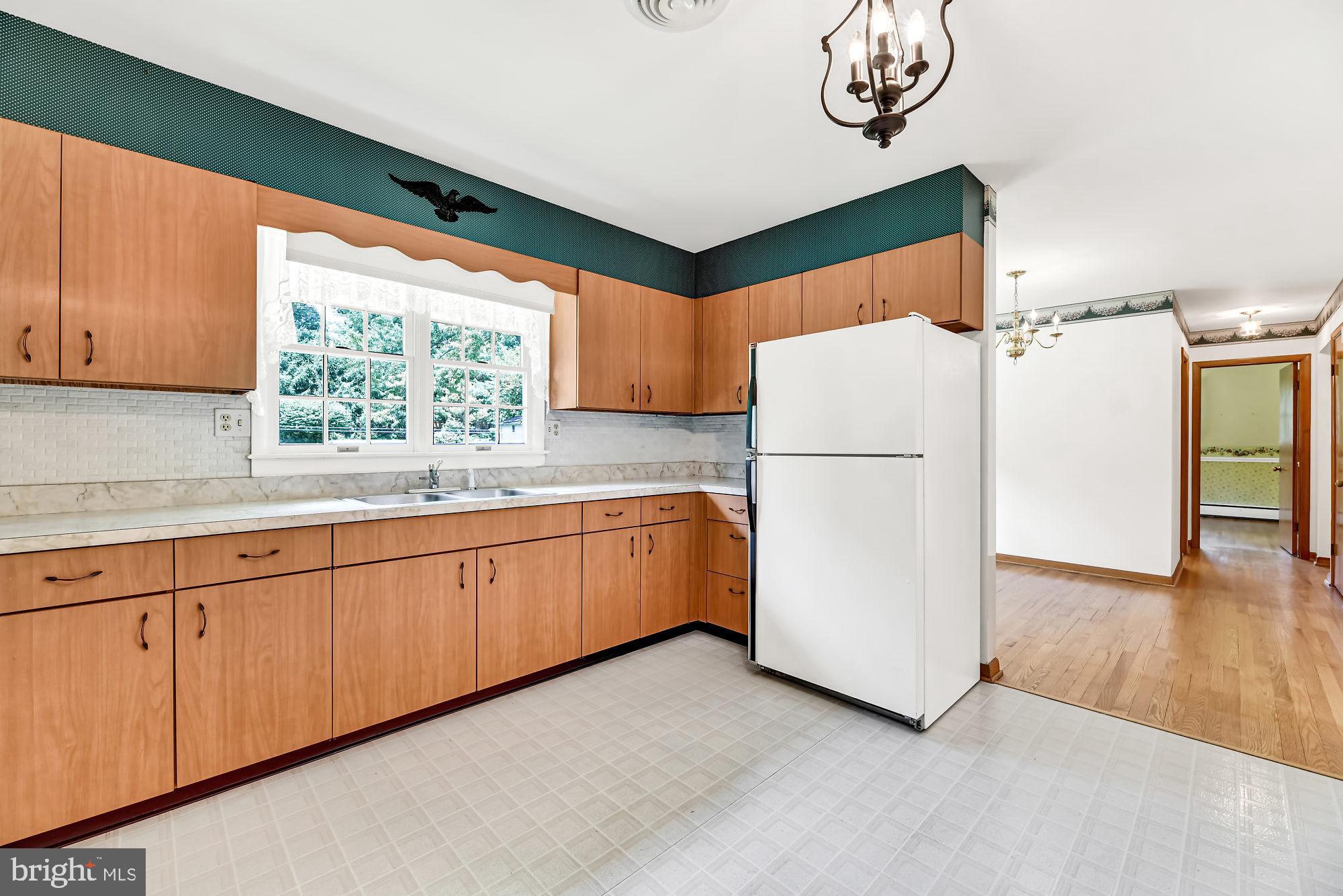 12814 Dover Road Reisterstown, MD 21136 - Photo 9 of 28 Kitchen