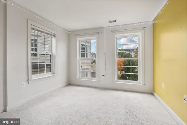 $3,100 | 13600 Salk Street, Unit 131, Herndon, VA 20171