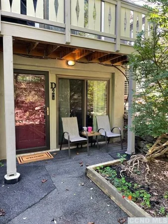 $229,000 | 64 Highlands Lane, Unit D 2, Hunter, NY 12442