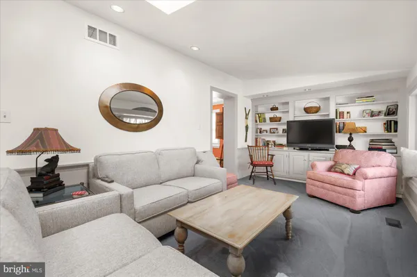 $885,000 | 322 Devon State Road, Devon, PA 19333