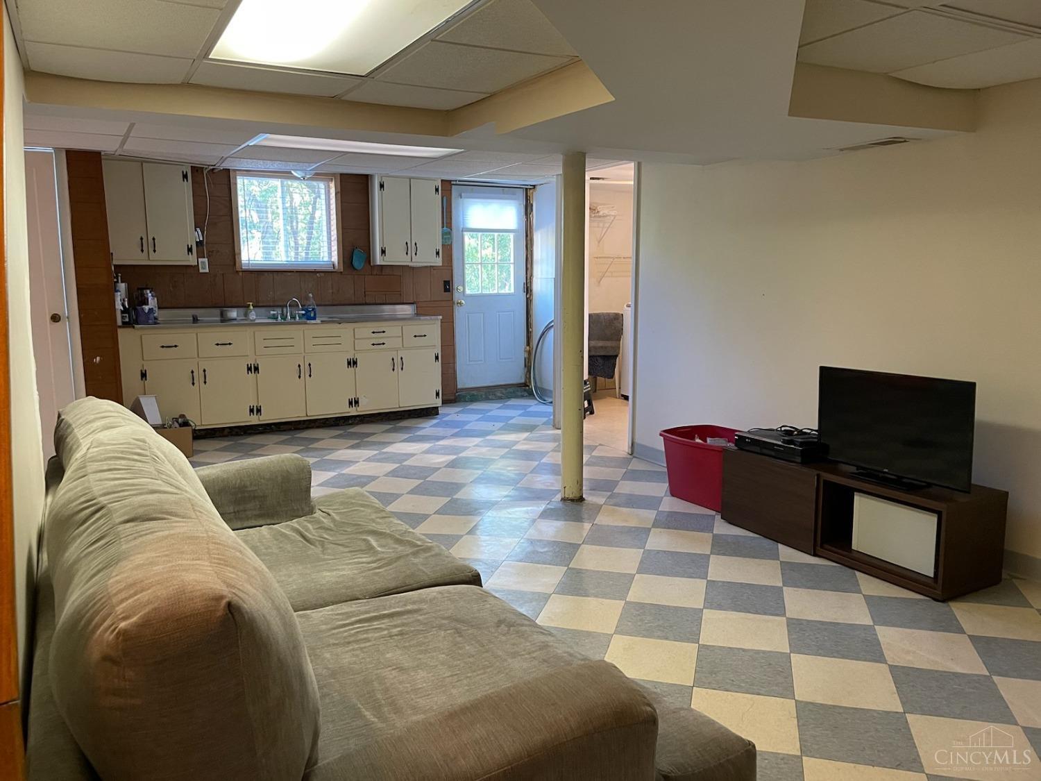 512 West North Bend Road Cincinnati, OH 45224 - Photo 18 of 22