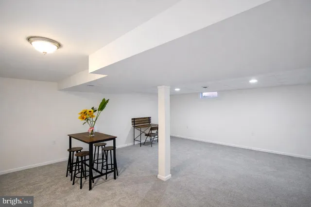 a view of work space with furniture