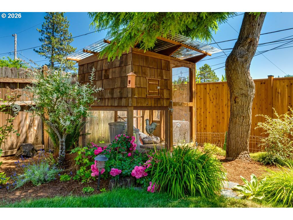 4355 Pearl Street Eugene, OR 97405 - Photo 39 of 47