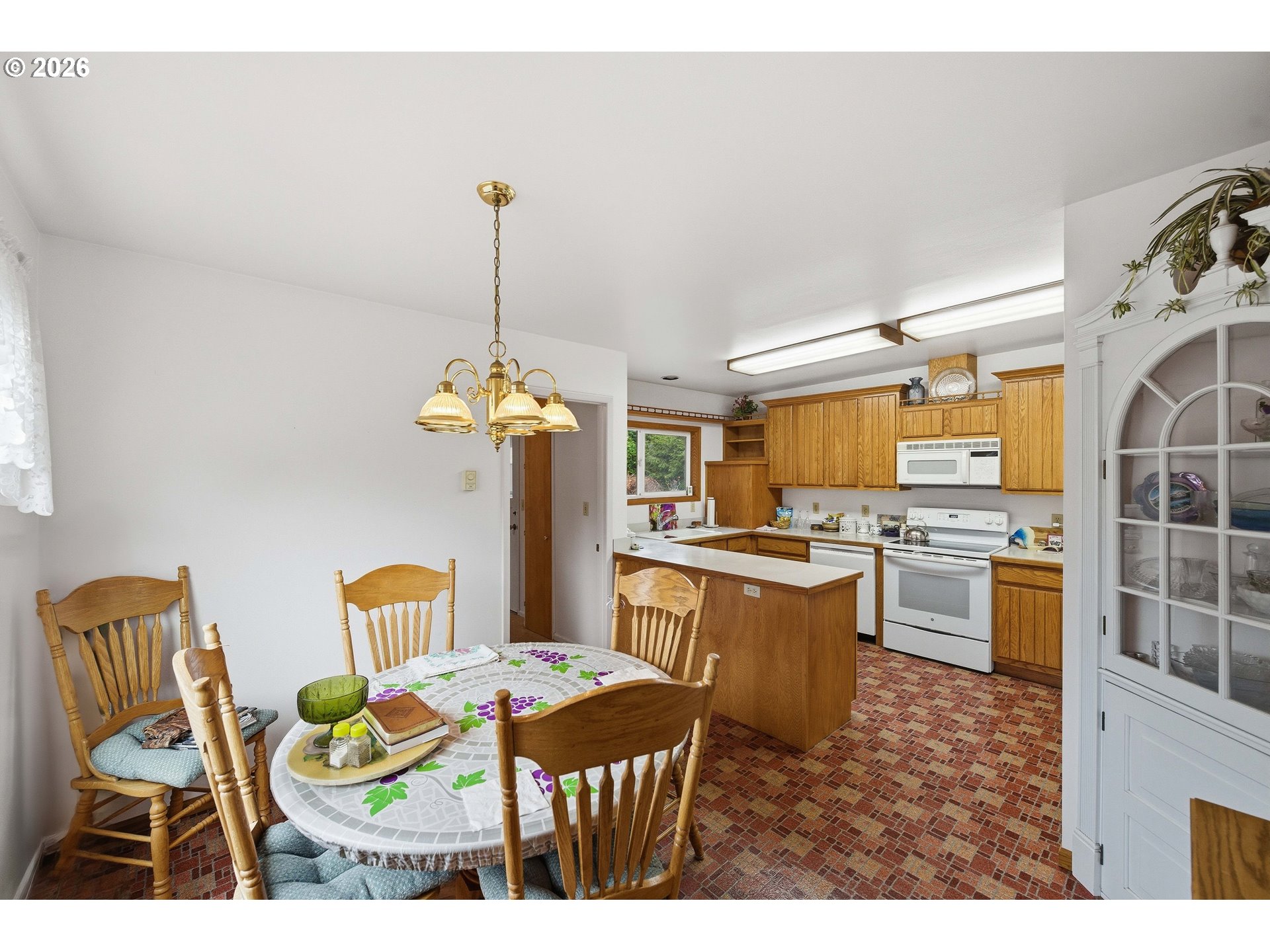 830 Chicago Avenue Southeast Bandon, OR 97411 - Photo 11 of 38