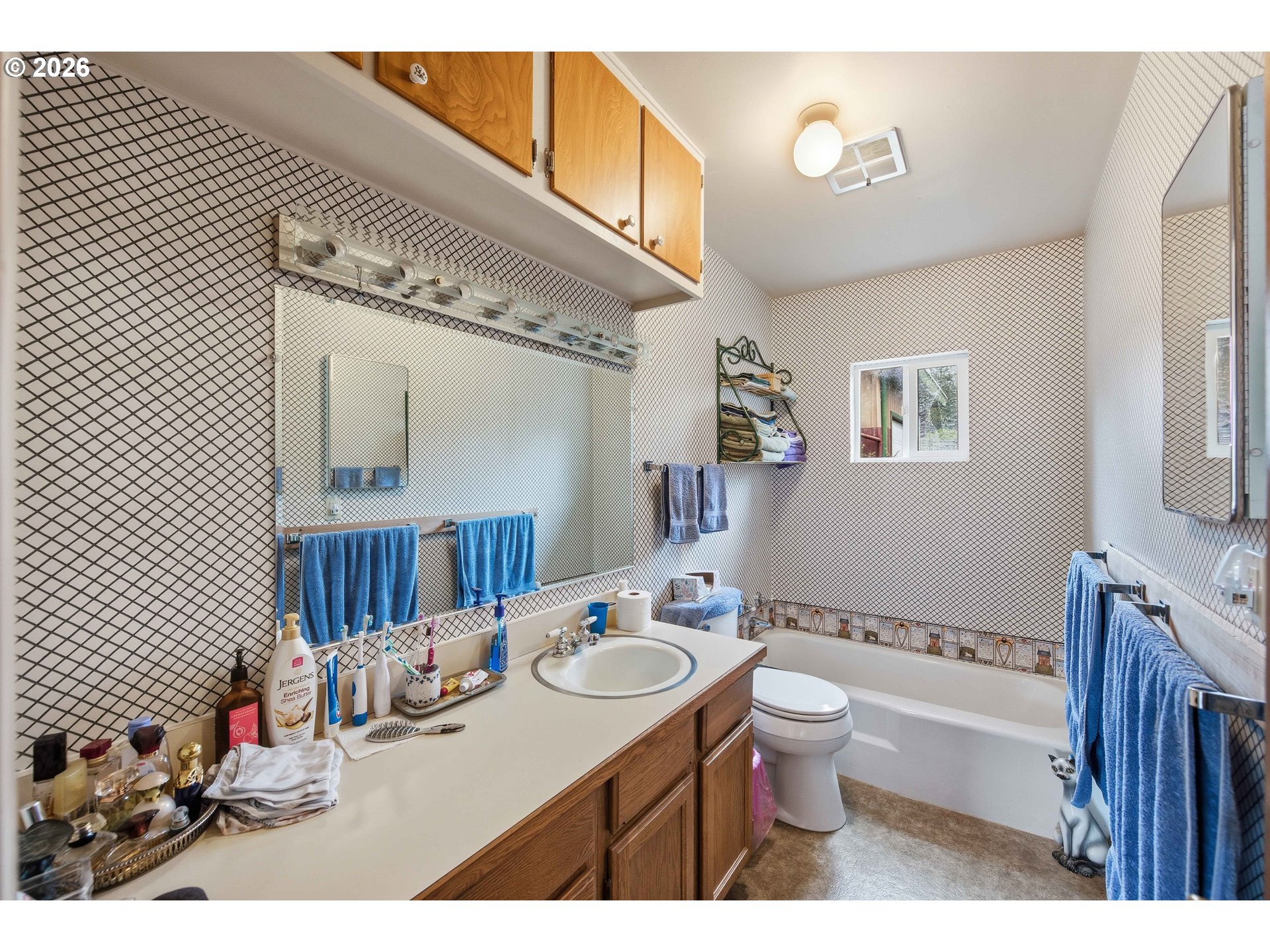 830 Chicago Avenue Southeast Bandon, OR 97411 - Photo 12 of 38