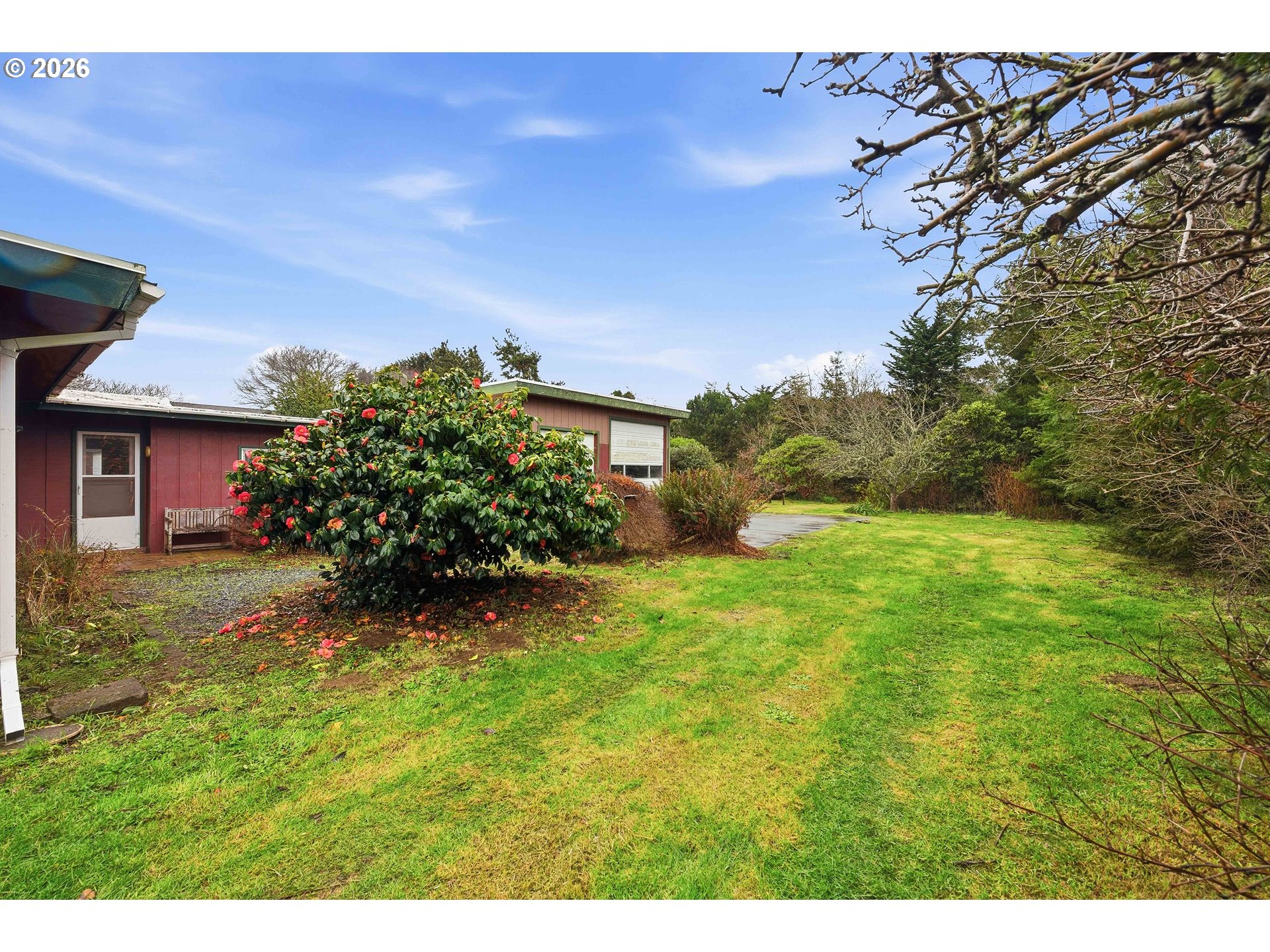 830 Chicago Avenue Southeast Bandon, OR 97411 - Photo 31 of 38