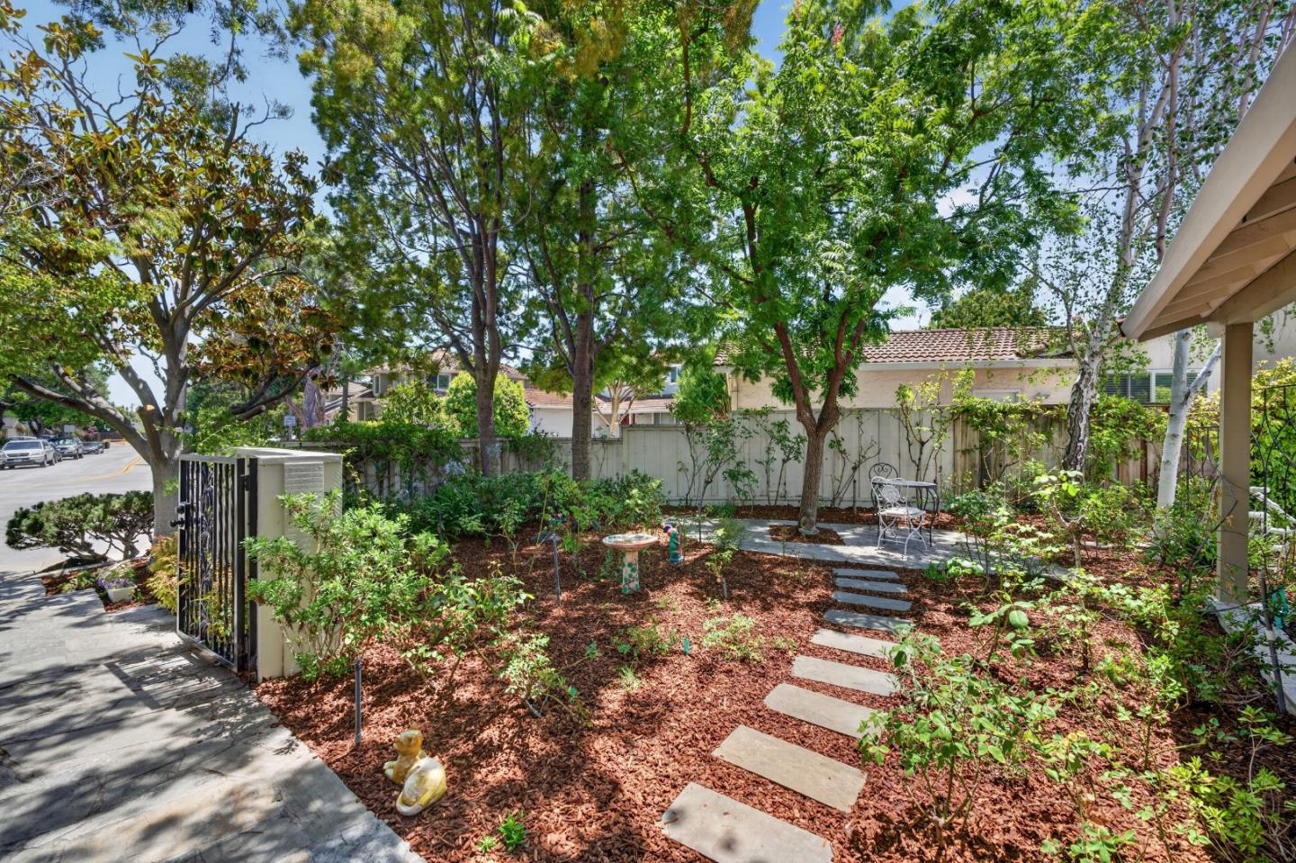 1663 Finch Way Sunnyvale, CA 94087 - Photo 6 of 87