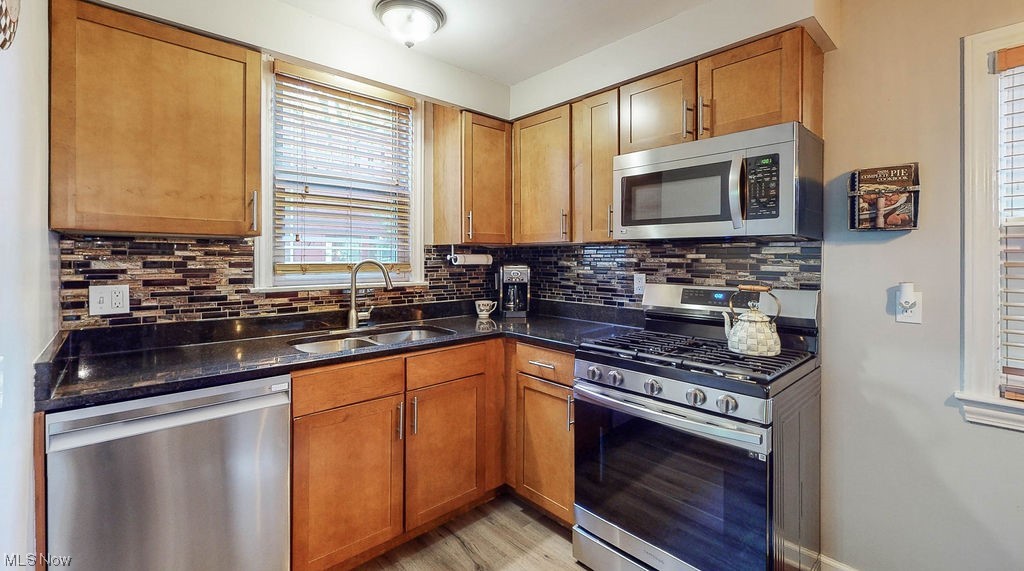 3554 Radcliffe Road Cleveland Heights, OH 44121 - Photo 14 of 35 Kitchen