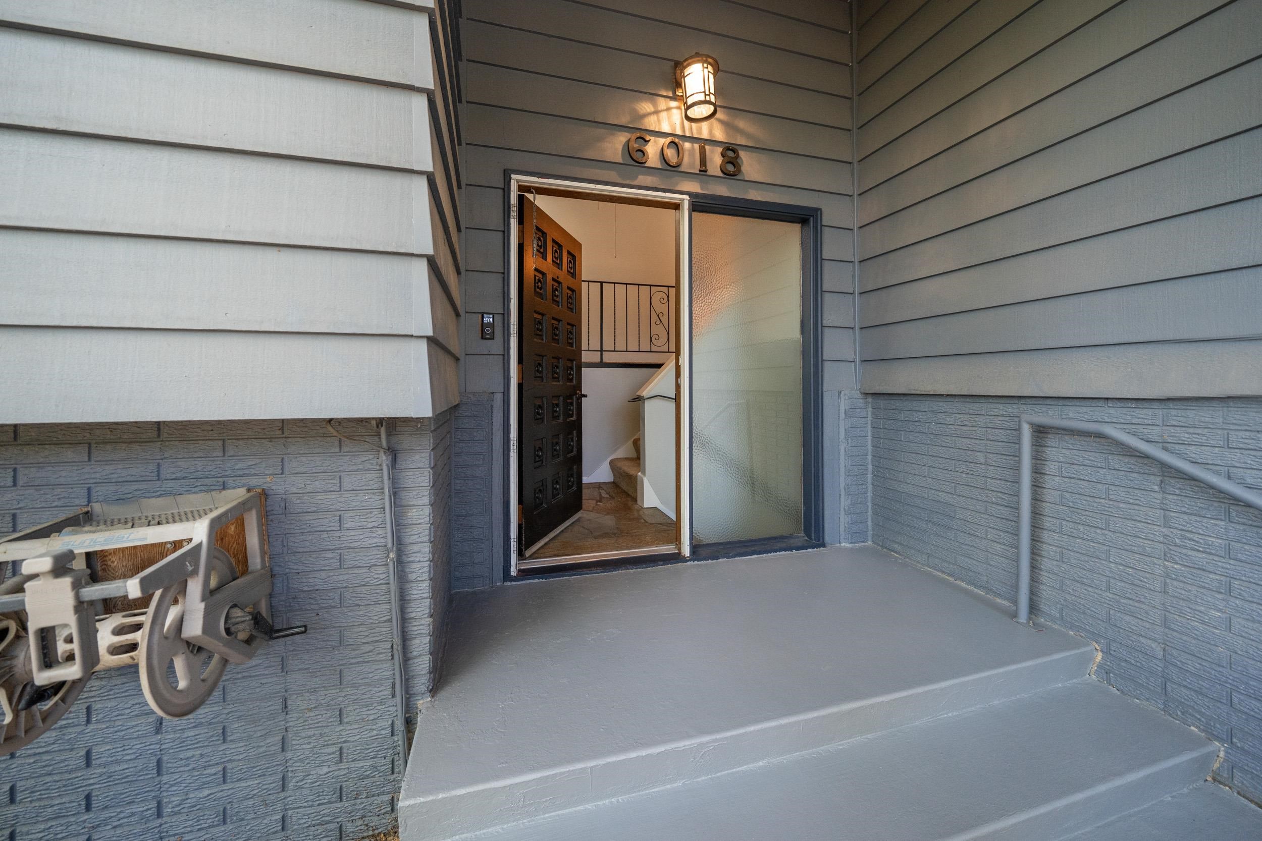 6018 South Stone Street Spokane, WA 99223 - Photo 4 of 50