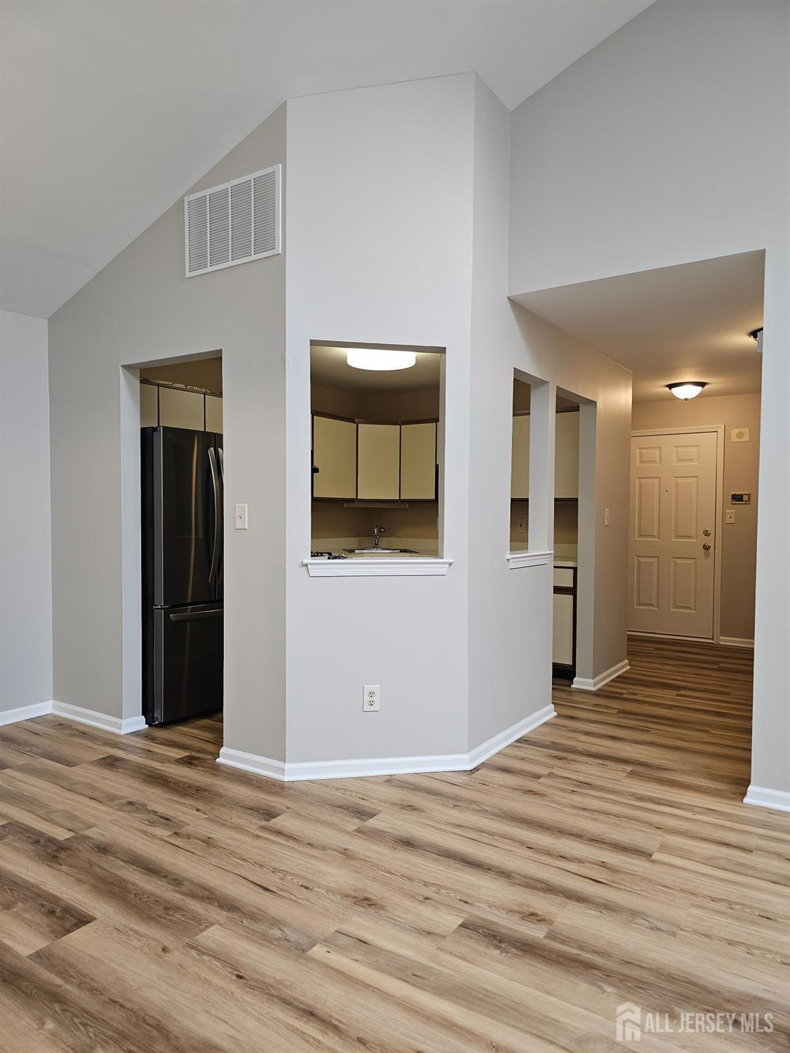 2809 Ridgefield Court Helmetta, NJ 08828 - Photo 3 of 38