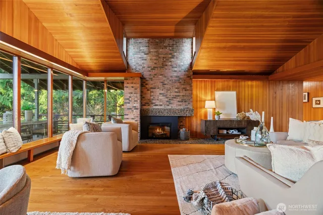 $1,495,000 | 18710 88th Avenue West, Edmonds, WA 98026