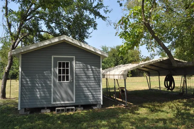 $184,900 | 964 Farm Road 900, Saltillo, TX 75478