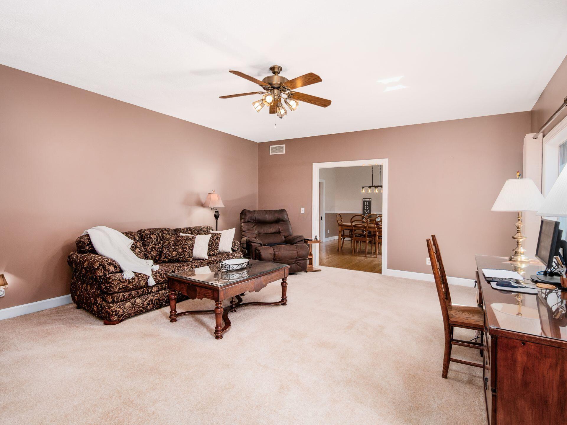 4365 St James Road Waldo, OH 43356 - Photo 7 of 68 Formal Living