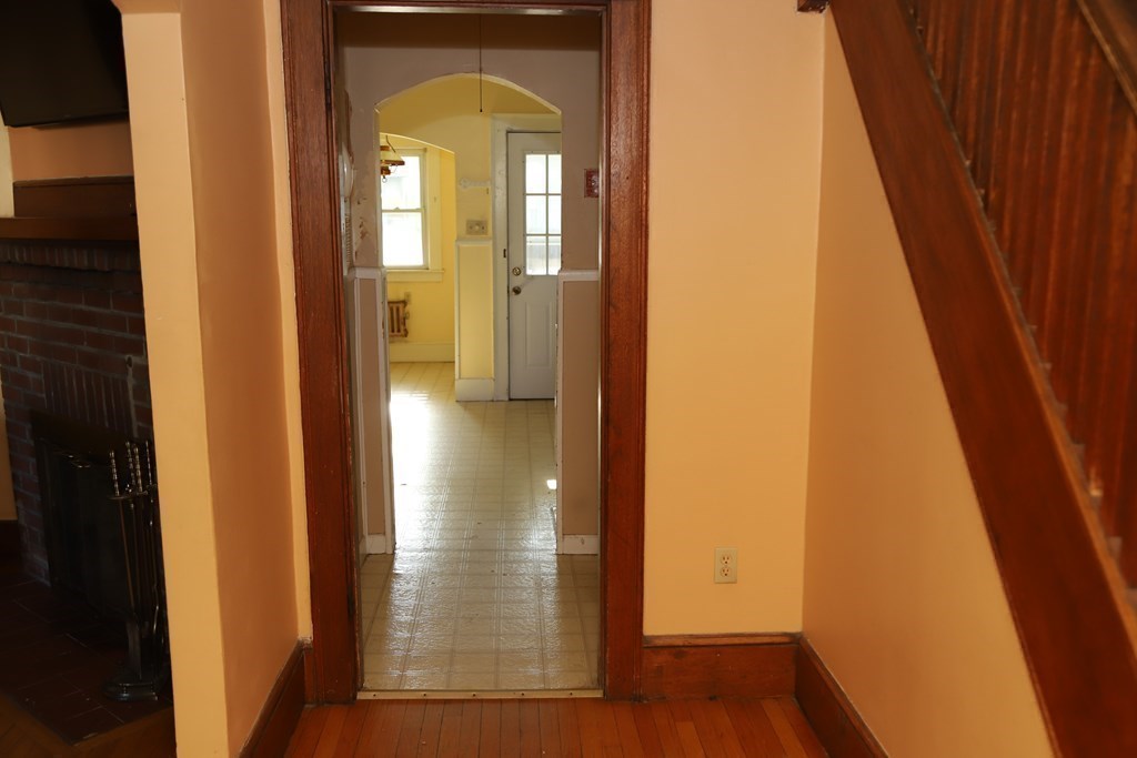 54 Newhall Street Springfield, MA 01109 - Photo 14 of 31 Gallery Image 14