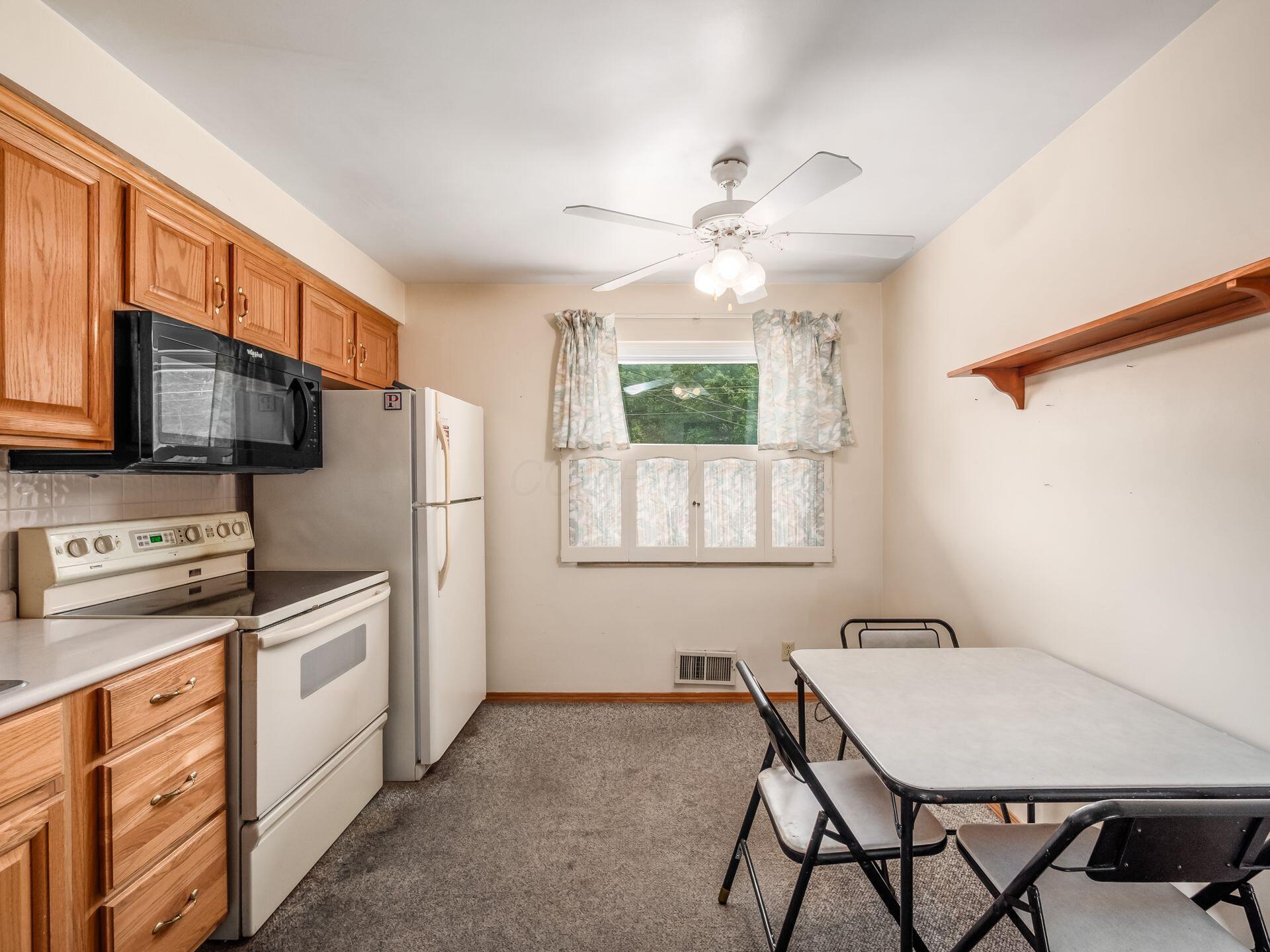 380 Topsfield Road Columbus, OH 43228 - Photo 19 of 42