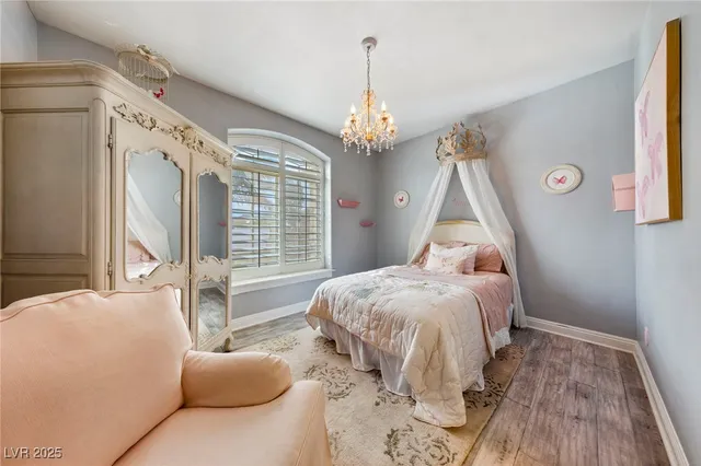 $7,500 | 200 West Desert Rose Drive, Henderson, NV 89015