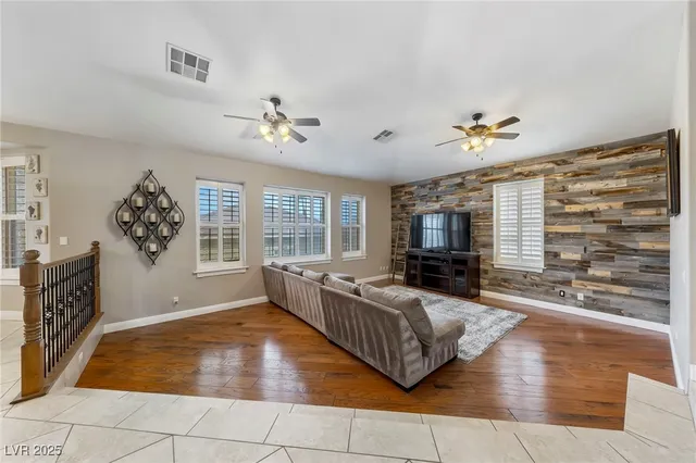 $7,500 | 200 West Desert Rose Drive, Henderson, NV 89015