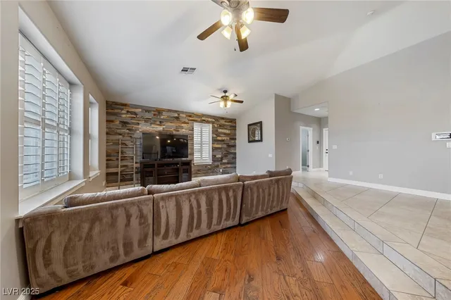 $7,500 | 200 West Desert Rose Drive, Henderson, NV 89015