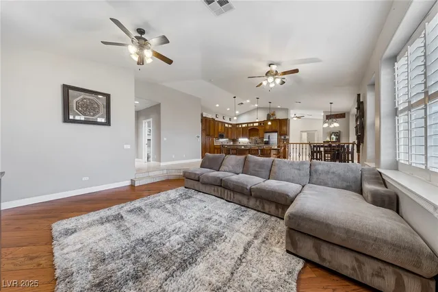 $7,500 | 200 West Desert Rose Drive, Henderson, NV 89015