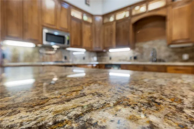 $7,500 | 200 West Desert Rose Drive, Henderson, NV 89015