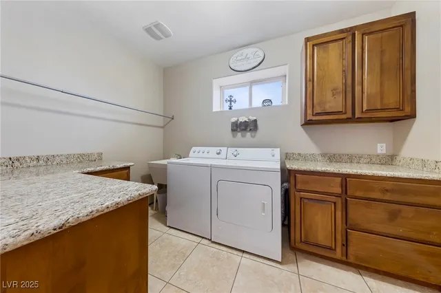 $7,500 | 200 West Desert Rose Drive, Henderson, NV 89015