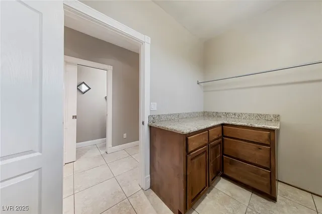 $7,500 | 200 West Desert Rose Drive, Henderson, NV 89015