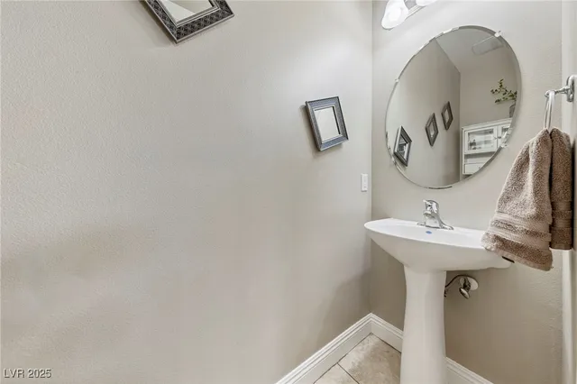 $7,500 | 200 West Desert Rose Drive, Henderson, NV 89015