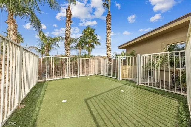 $7,500 | 200 West Desert Rose Drive, Henderson, NV 89015