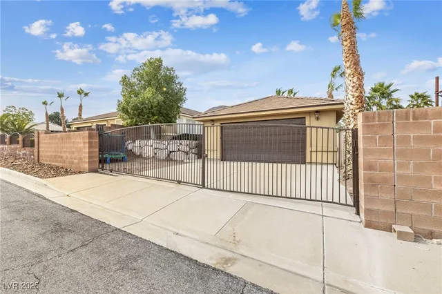 $7,500 | 200 West Desert Rose Drive, Henderson, NV 89015